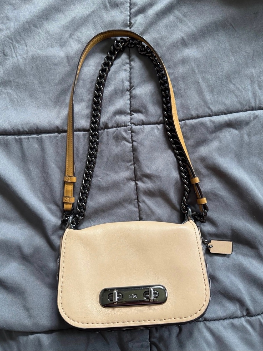 Coach Taupe Leather Shoulder Bag with Dark Chain Strap - Picture 9 of 10